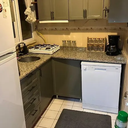 0011 - Uskudar, Central, Cozy And Economic Flat. Apartamento
